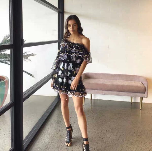 Runway Designer Mesh Holiday Summer Dress Sexy Women One Shoulder Ruffles Floral Embroidery Dress Lady Short Dress